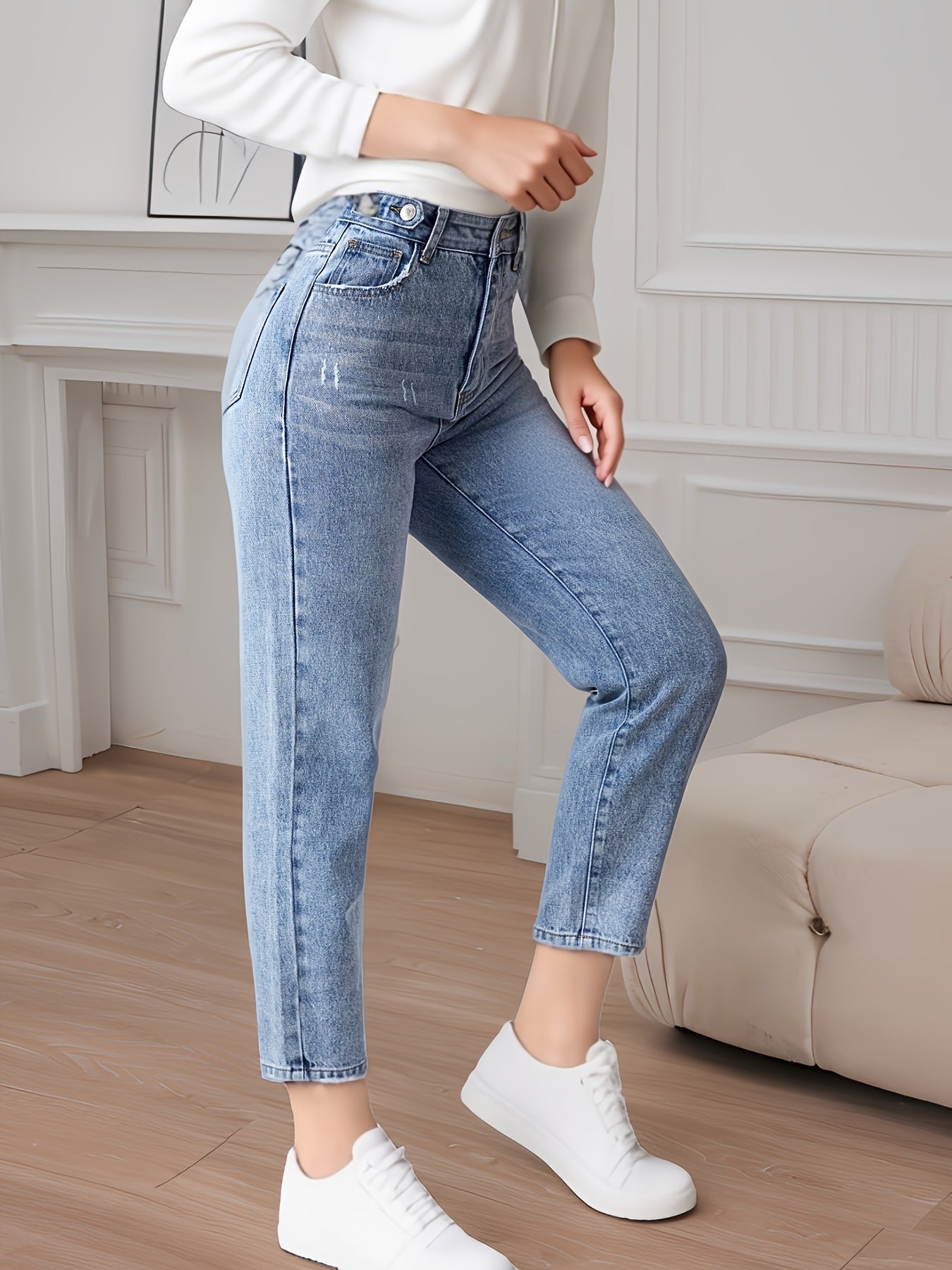 Moda™ | Einfarbig gewaschene blaue Jeans mit hoher Taille